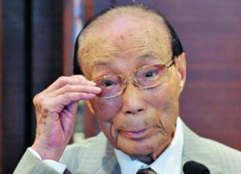 揭秘澳门六叔的真实身份，传奇色彩背后的真相