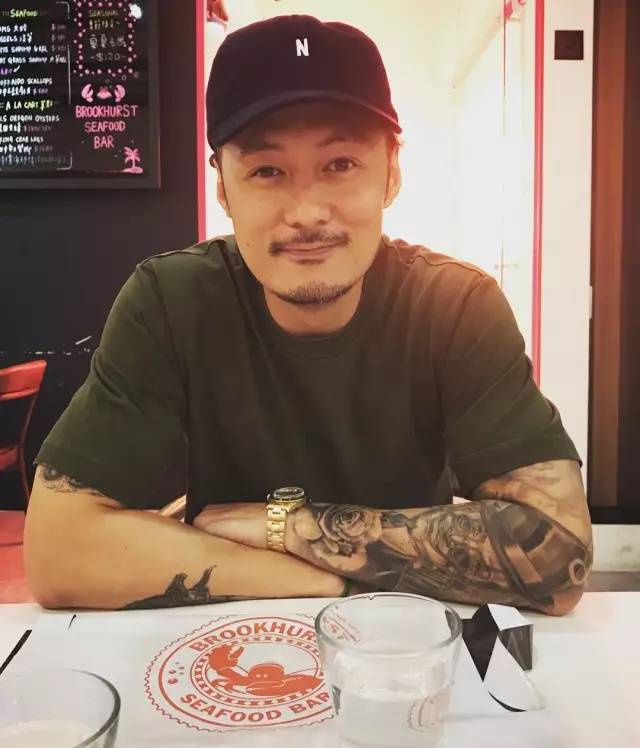 揭秘澳门六叔的真实身份，从照片到视频的深度剖析