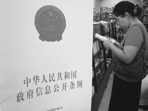 揭秘澳门六叔的真实身份，从神秘传说到公众视野的全面解析