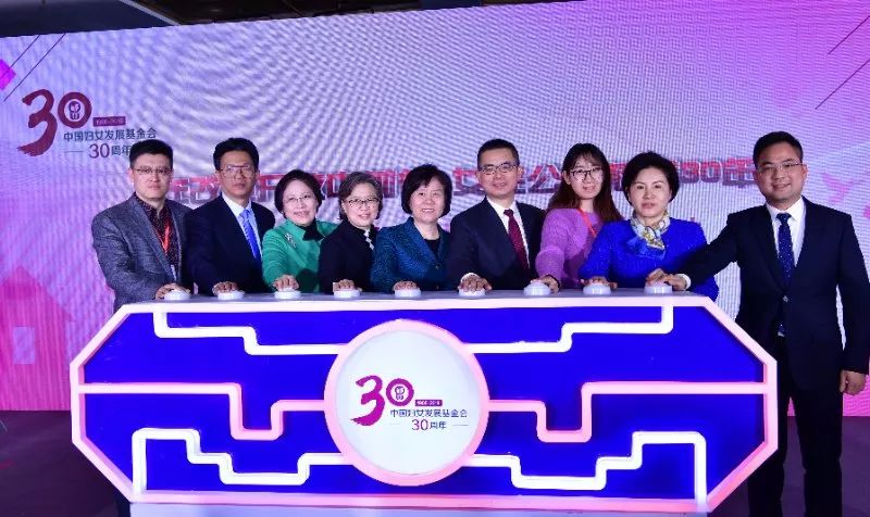 澳门六叔的慈善与智慧，新时代的公益典范