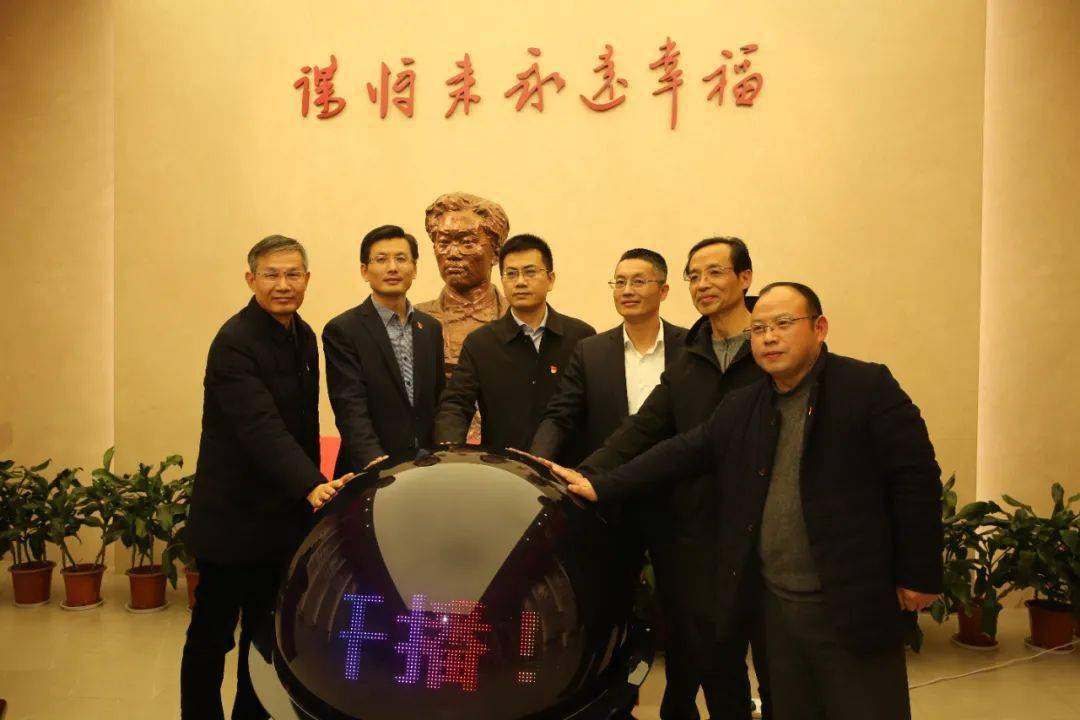 澳门六叔近期动态，从最新新闻报道视频看其影响力与慈善行动