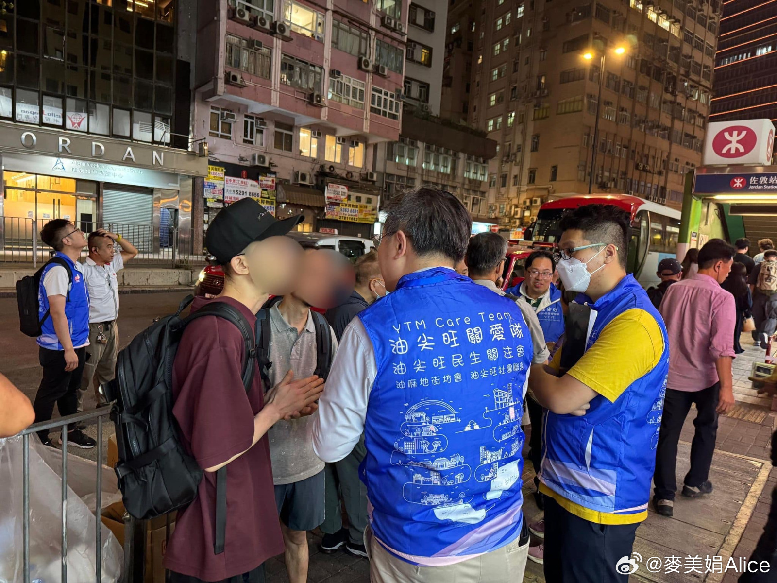澳门六叔近期动态，一场关于慈善与社区发展的直播盛宴